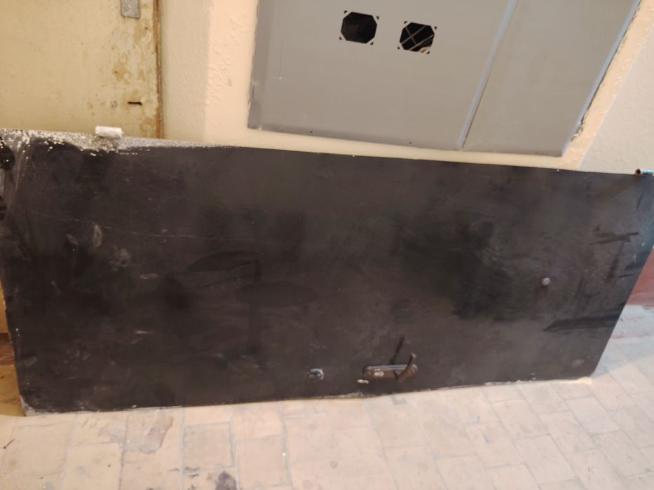 Дверь железный продается