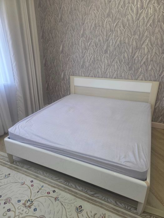 Кровать двухспальная