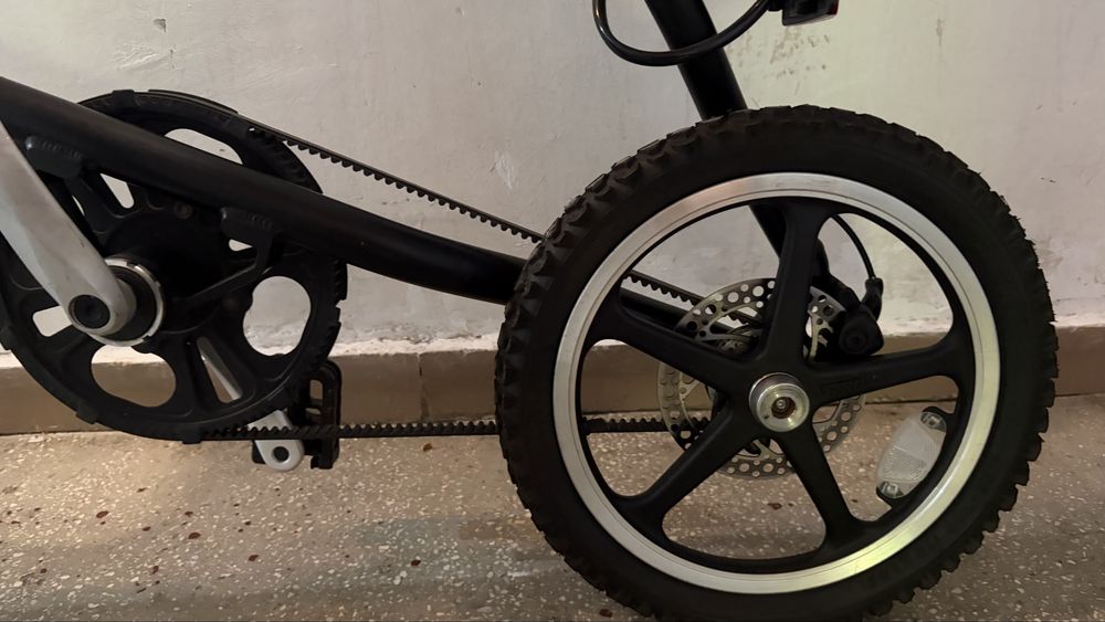 Bicicleta pliabila STRIDA