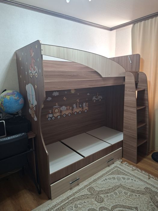 Кровать детская двухярусная