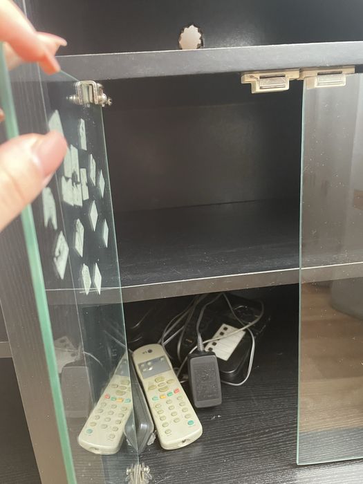 Продам тумбочку под телевизор/цветы/декор