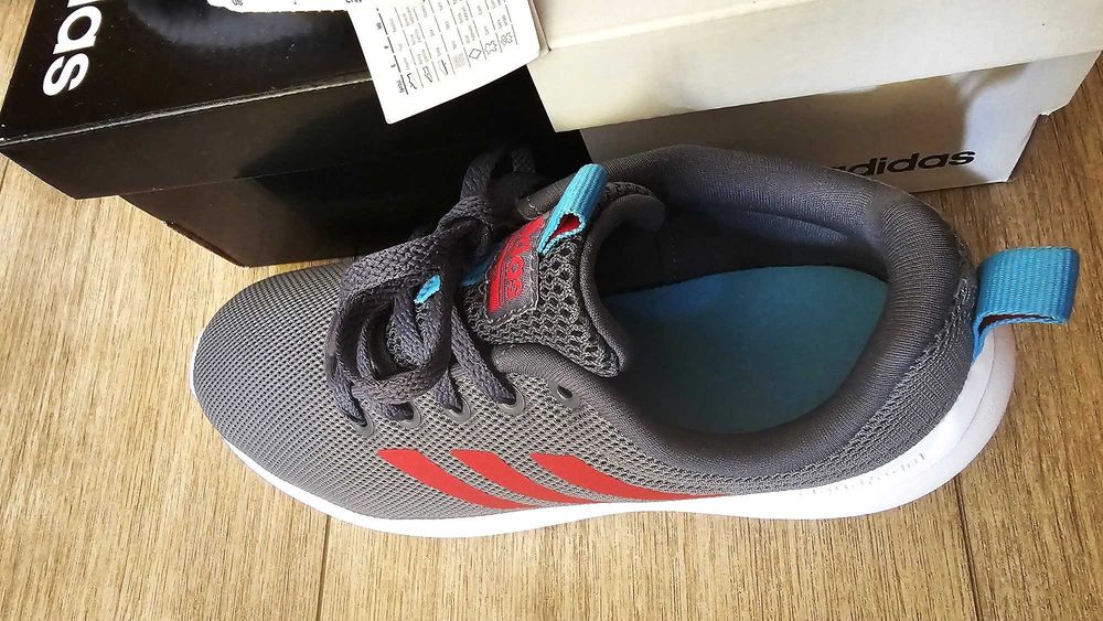 Нови Adidas детски маратонки / адидас