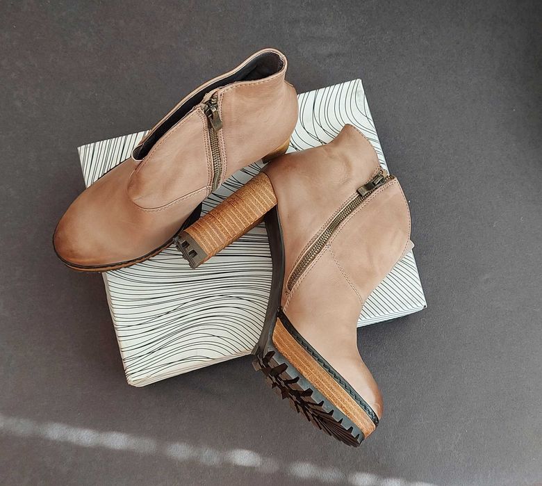 Дамски боти, естествена кожа, р-р 39, НОВИ