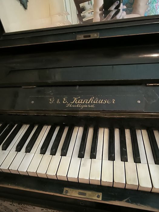 Pianină functionala vintage G. & E. Kanhäuser/N. Mischoniky