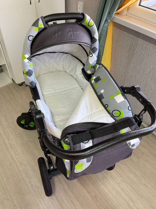 Продам Коляску Katrin 2 в 1