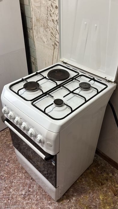 Продам газовую плиту