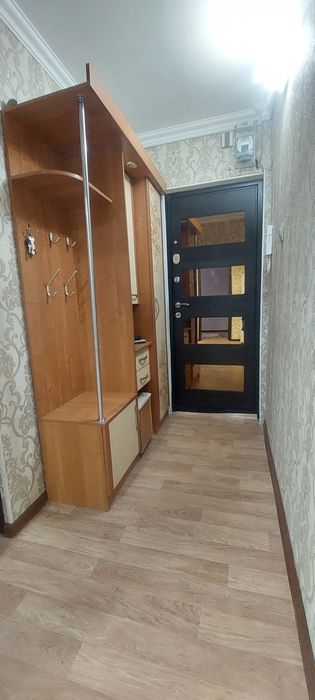 Продам  2-х комнатную квартиру .