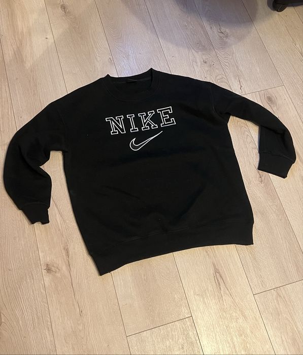 Pulover Nike, Nou