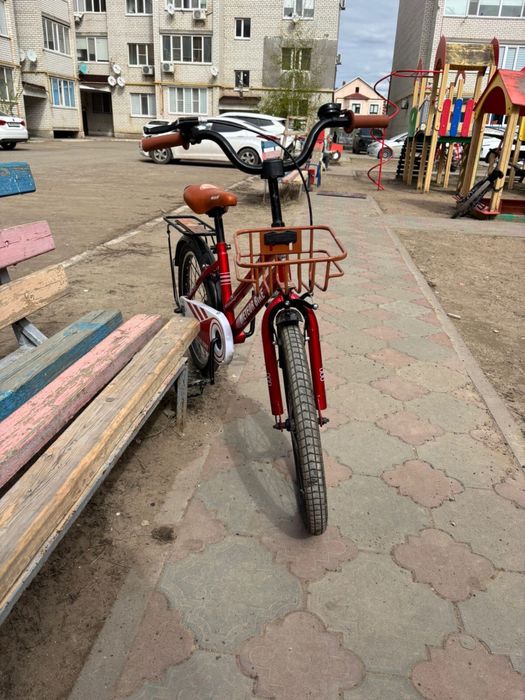Детский велосипед с корзиной