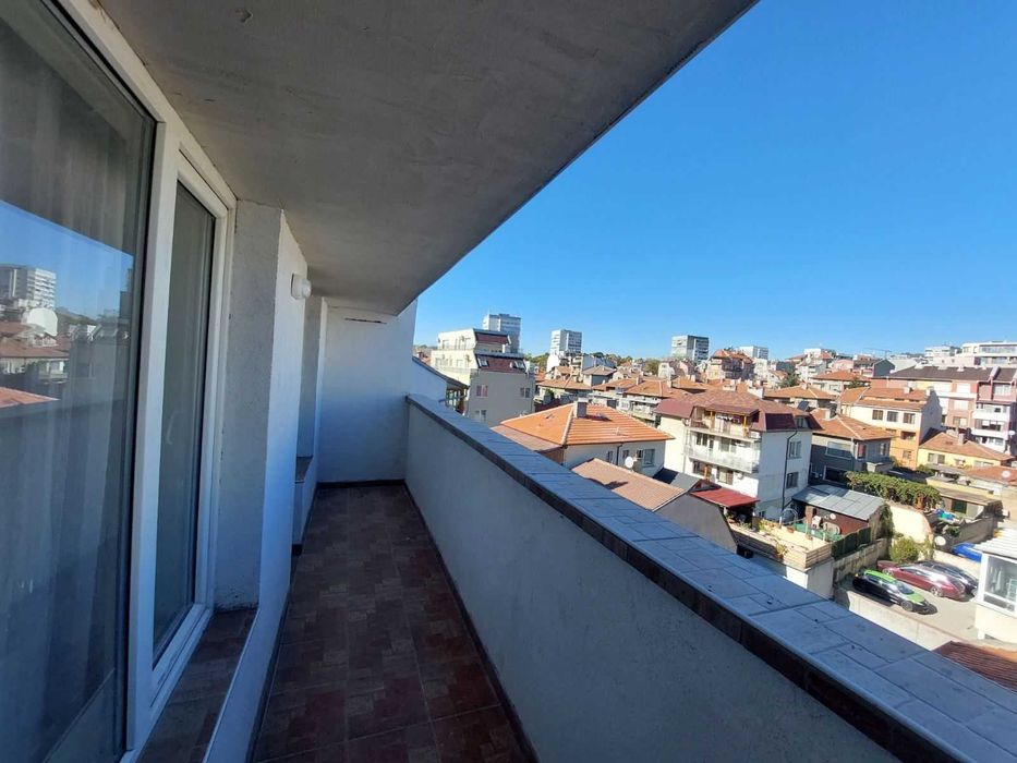 Продава се Тристаен апартамент в Варна, Център - 85 кв.м за 2106 €/кв.м - Снимка #17