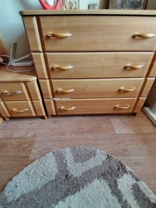 Продам спальный гарнитур