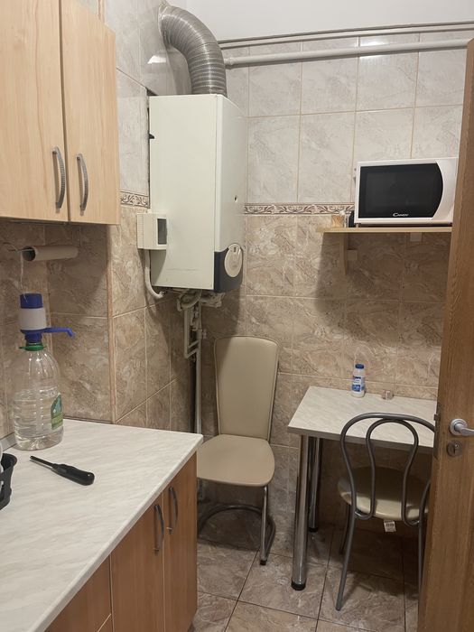 Apartament 2 camere de inchiriat zona 13 septembrie. Strada Adrian 4 a