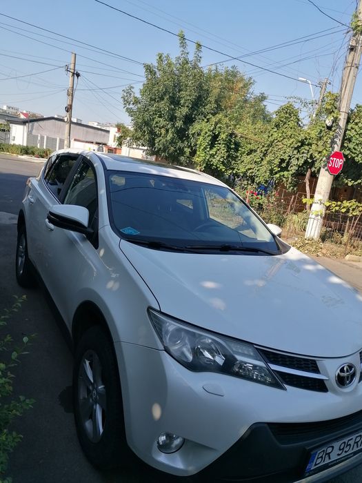 Vând toyota rav 4