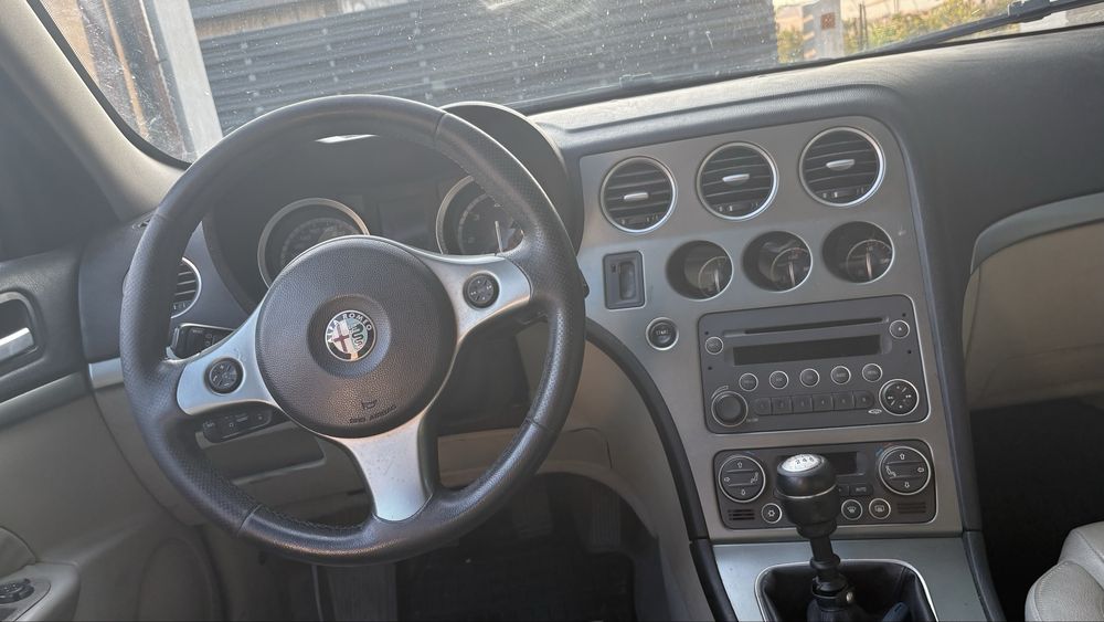 Alfa Romeo 159 2008 gri metalizat