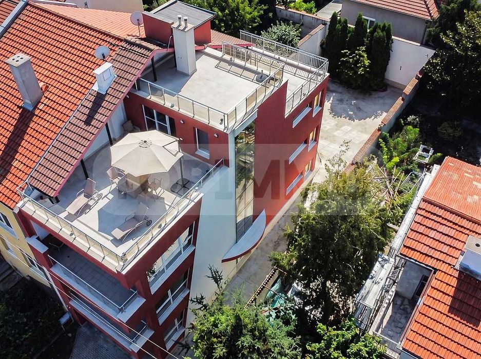 Продава се Мезонет в Варна, Галата - 175 кв.м за 2486 €/кв.м - Снимка #1