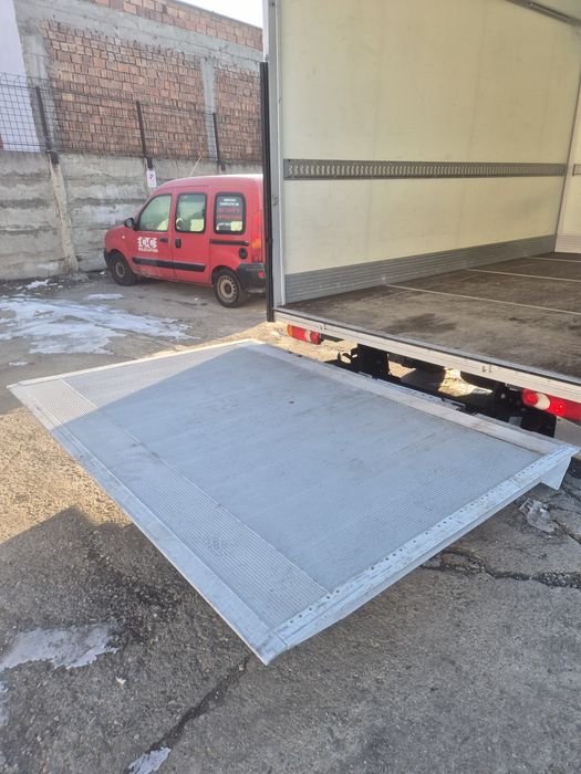 Transport marfa cu lift , mutari, debarasari