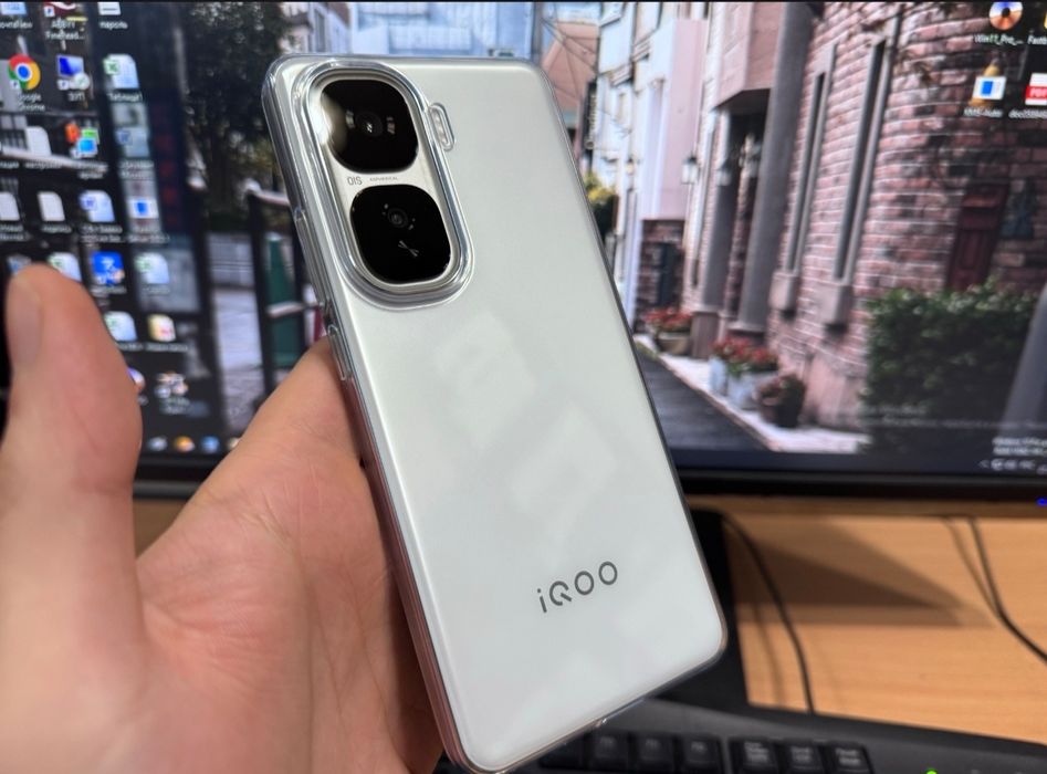 Игровой IQOO Neo 10