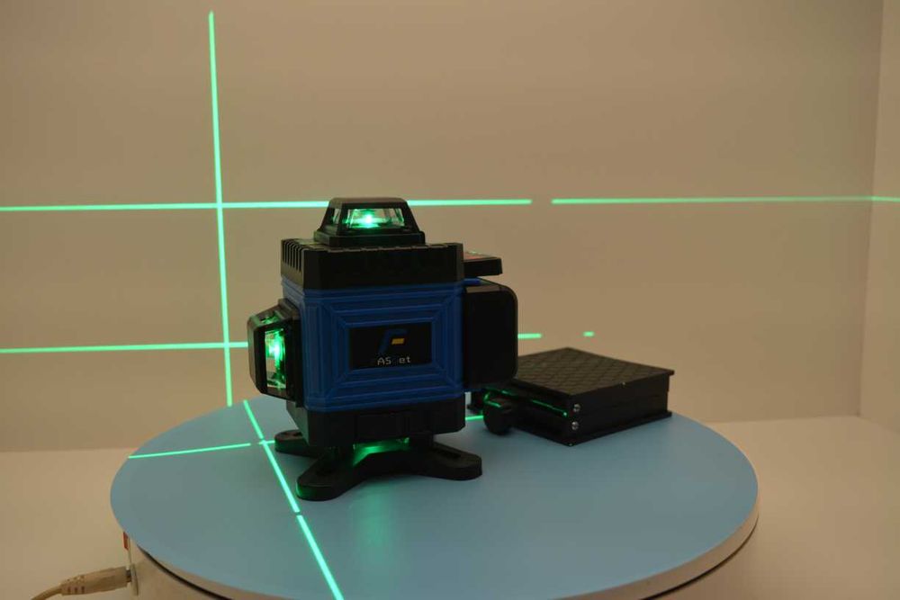 Noutate CONTINE doua baterii  Superoferta Nivela fascicul laser verde 16 linii 4D fără telecomandă  Reducere Nivelă laser kkamoon 16 linii 4D fascicul