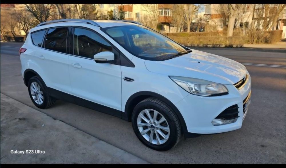 FORD Kuga 2015 — imagine 2