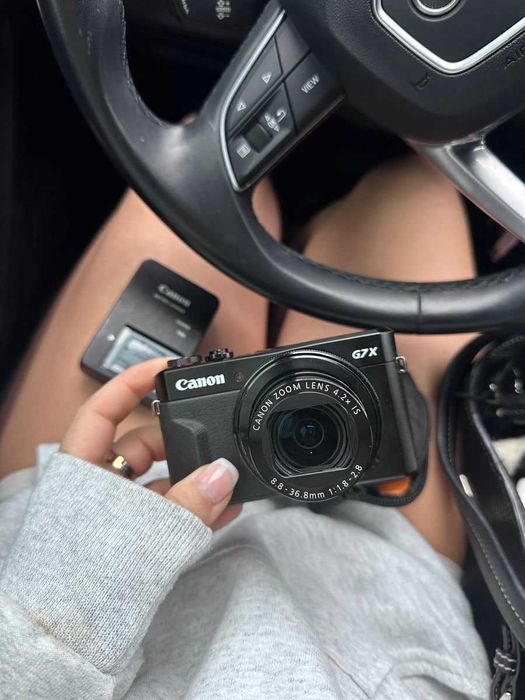 Аренда камеры Canon G7x Mark III - идеальные фото со вспышкой.