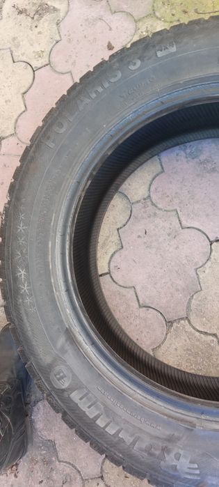 Anvelopa iarna  Barum 235 60 r18 si Charger EV