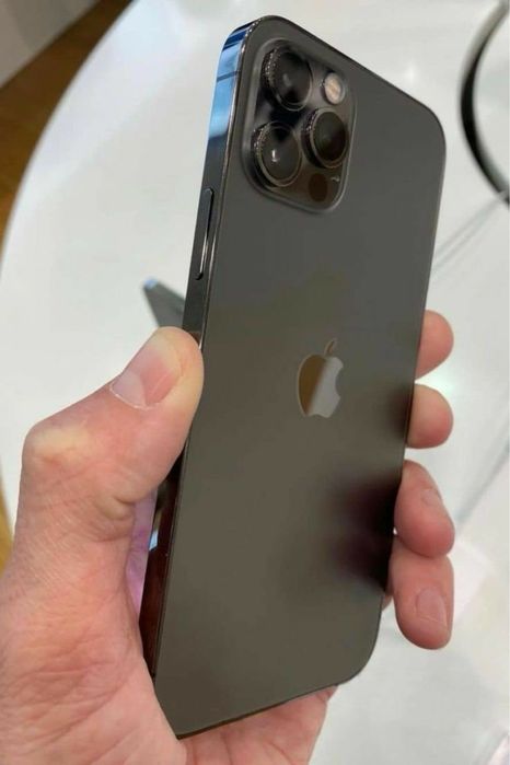 iPhone 12 Pro Max srochno sotiladi!