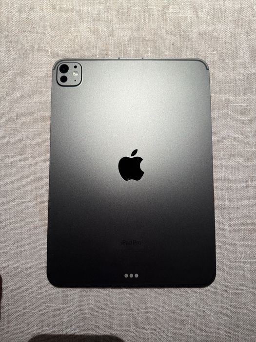 iPad Pro 11’ M4, 256GB, Wi-Fi + 5G Cellular, Space Black