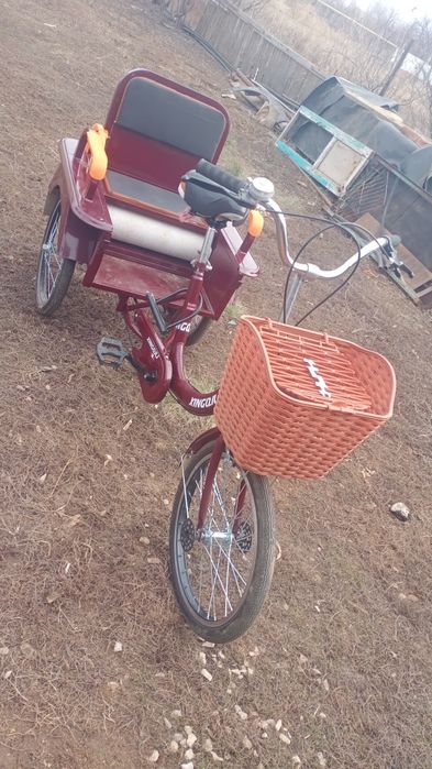 Продам трехколесный велосипед