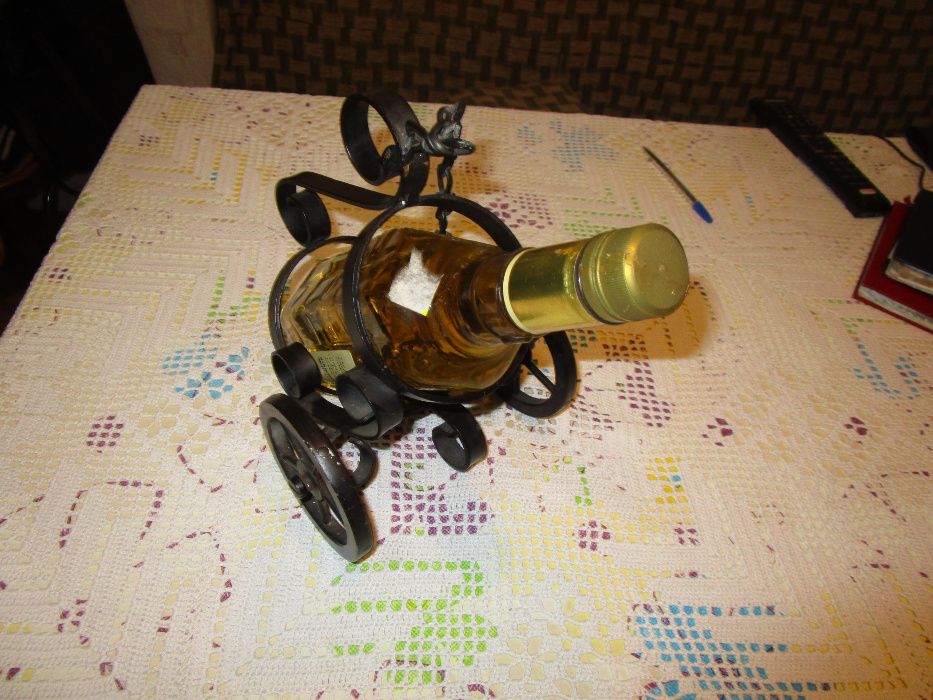 Поставка за бутилки