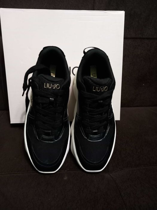 Нови оригинални дамски маратонки