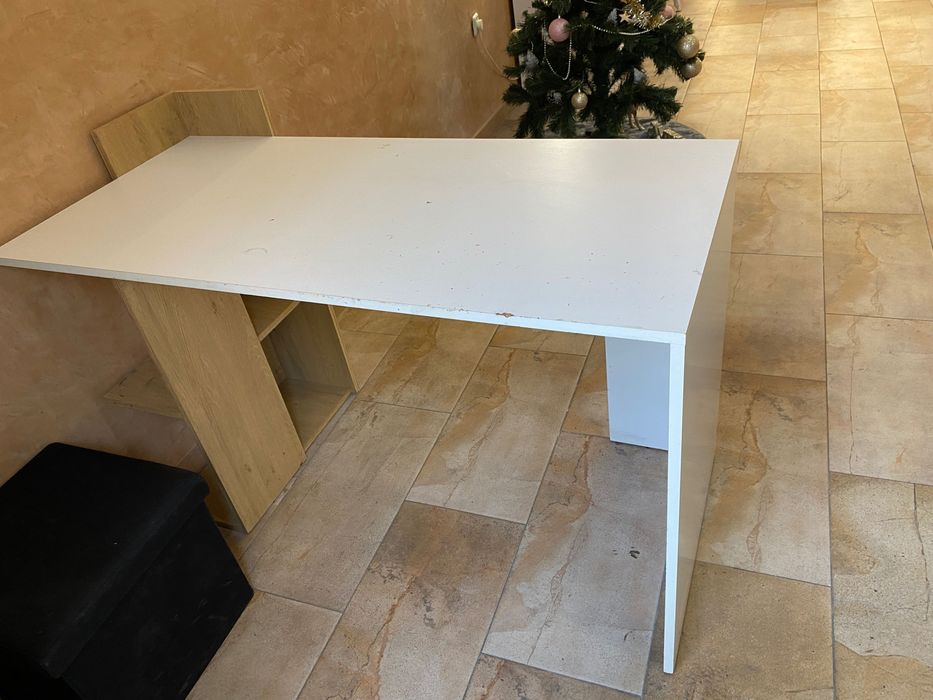 Бюро за маникюр (използвано)