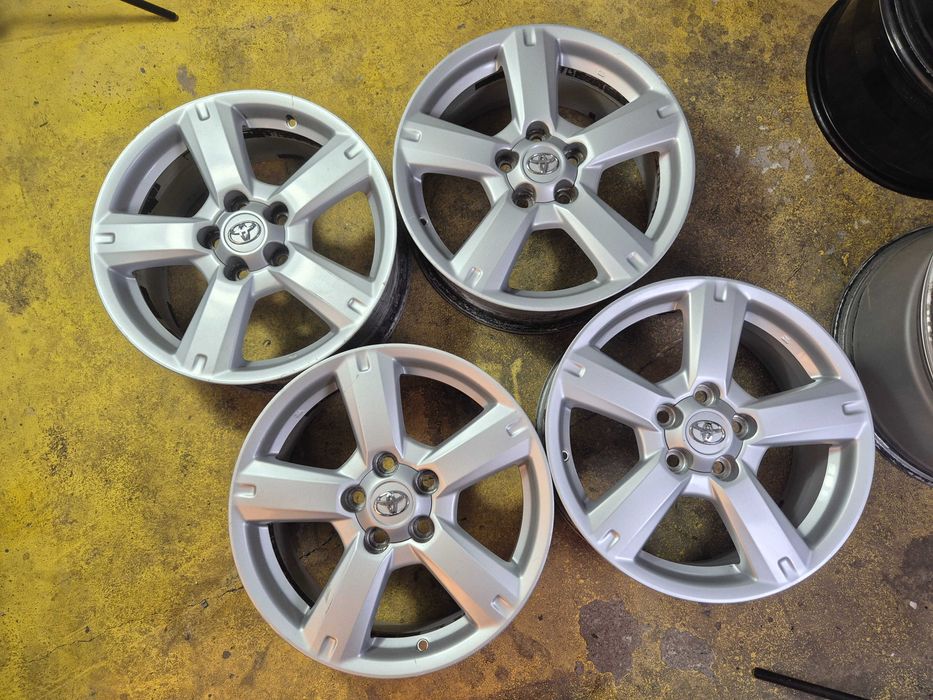4 jante Aliaj 5x114.3 17'' OEM Toyota Rav4 CH-R Corolla AURIS 7J ET 45