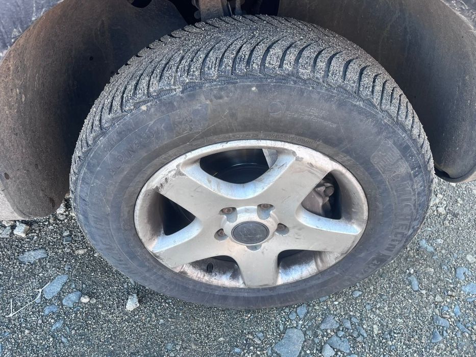 Джанти+зимни гуми 235/65/17 Touareg