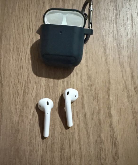 Apple  AirPods  2
