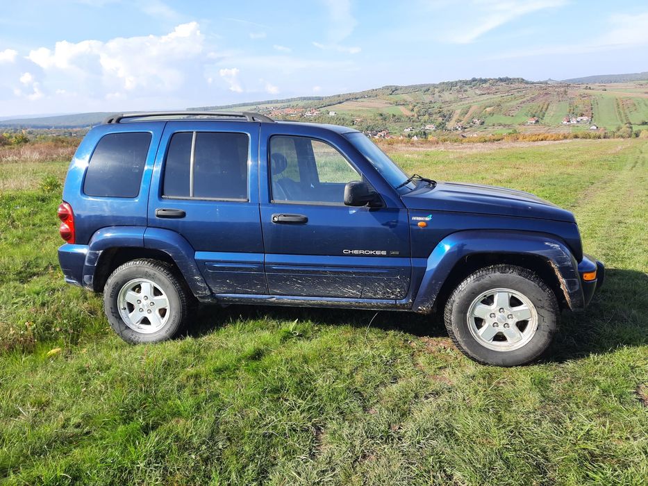 Jeep Cherokee 2.5 Marin • OLX.ro