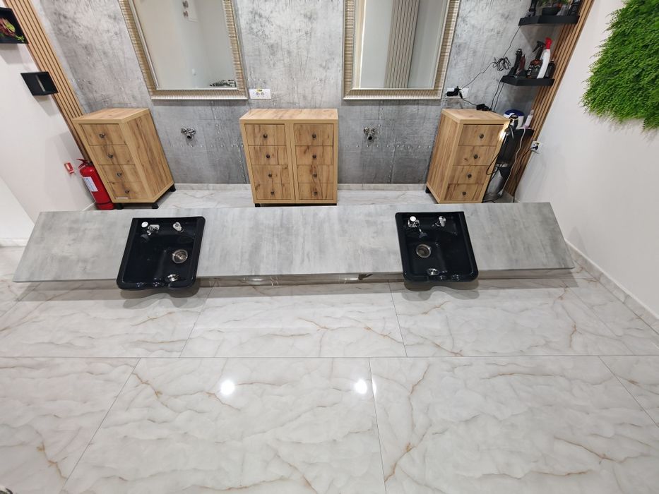 Vând scafe frizerie