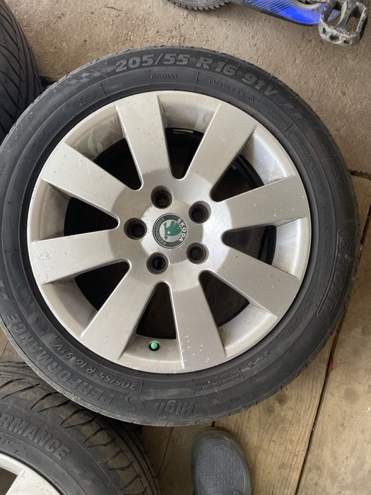 Vand jante cu anvelope de vara