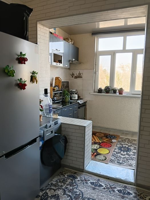 Олмазор райони Кора камиш 1/4 да 2 хонали квартира сотилади