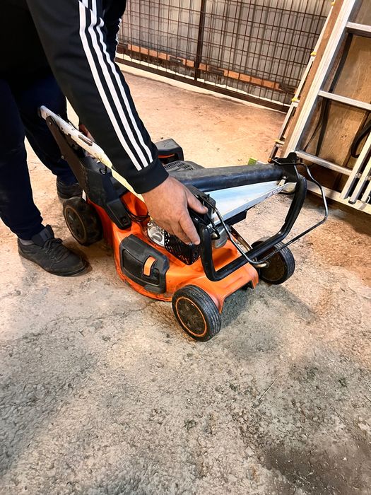 Mașină de tuns Stihl 48 cm 2025