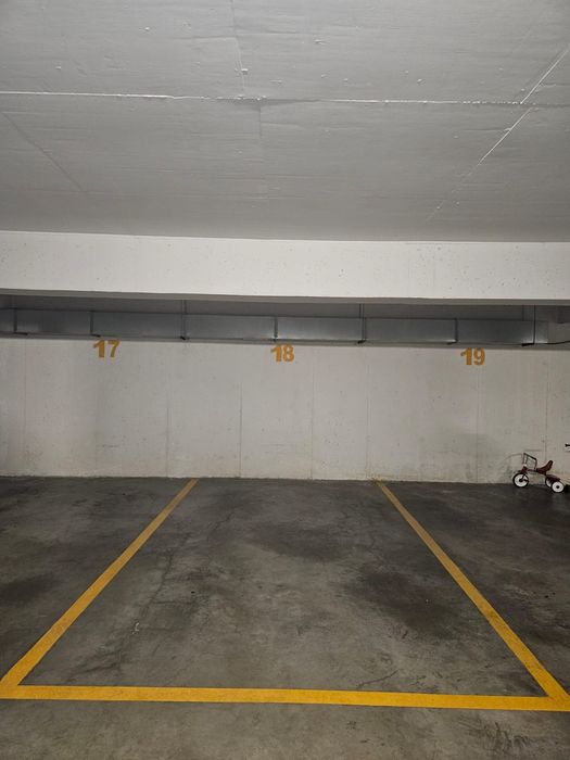 Închiriez loc de parcare subteran Baneasa