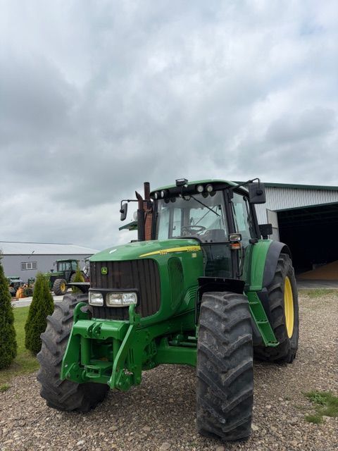 John Deere 6920