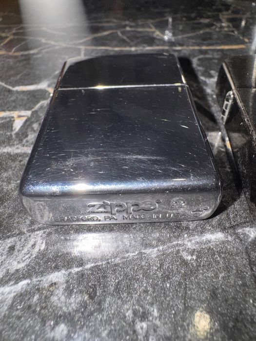 Vand 4 brichete Zippo