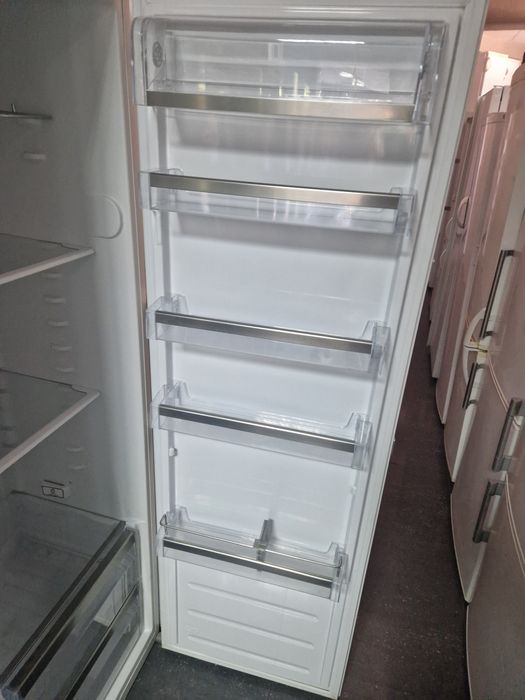 Хладилник Whirlpool A++ No Frost 370 литра