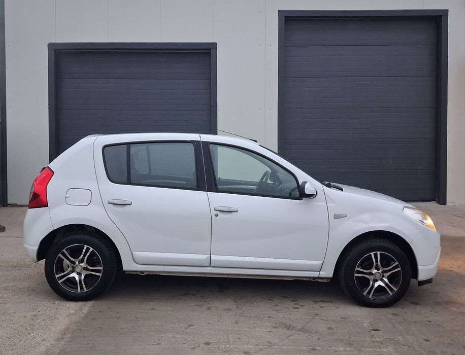 Dacia Sandero 1.4MPI GPL 2010 Laureate
