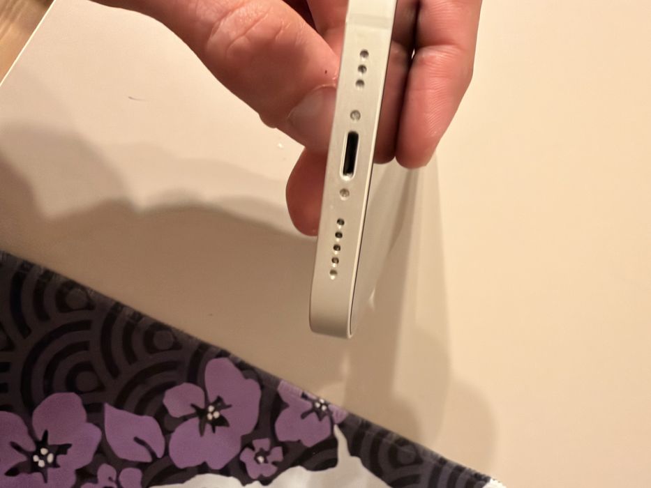 Iphone 13 128gb.