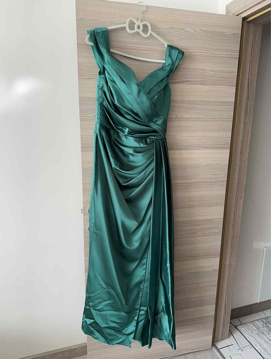 Официална рокля