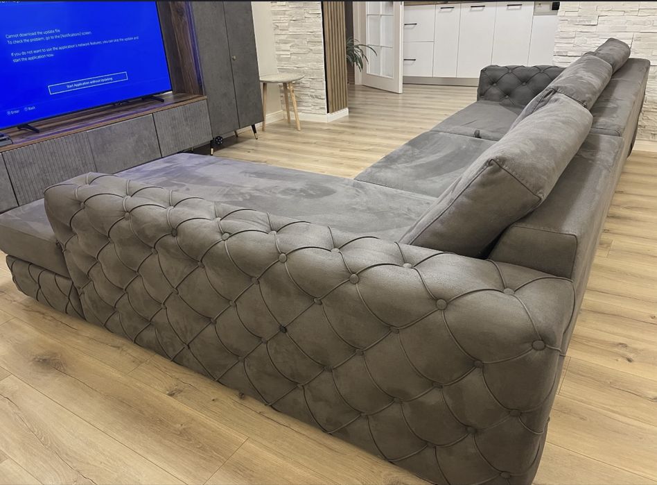 Canapea chesterfield  coltar in forma de L  (3000£ BON)