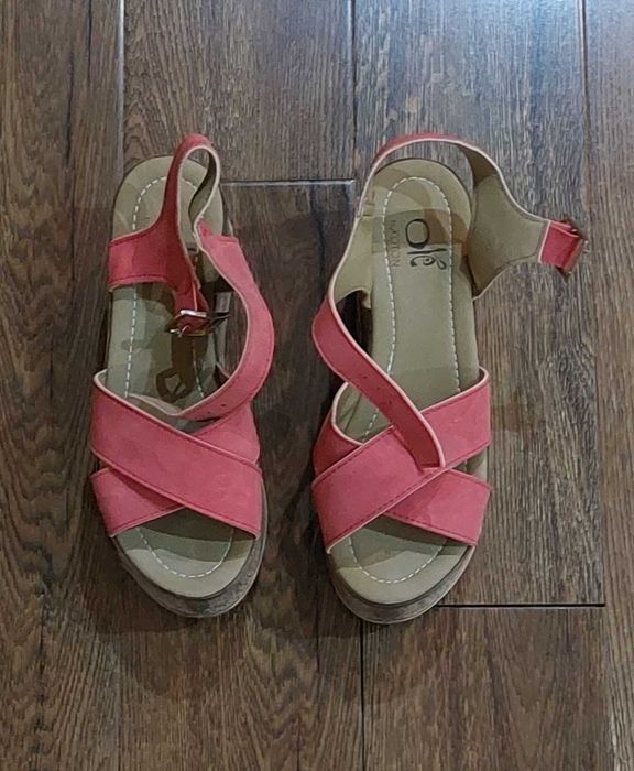 Обувь детская и женская