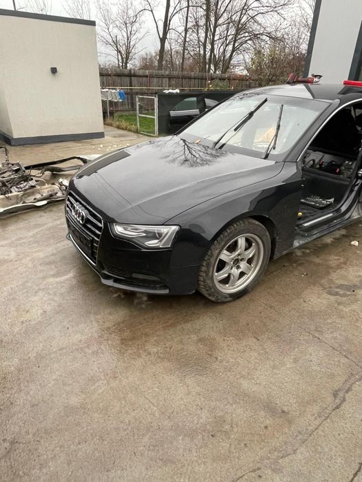 Usa / portiera stanga / dreapta fata / spate Audi A5 B8 LZ9Y negru