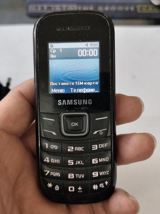 Телефон samsung GT-E1200I
